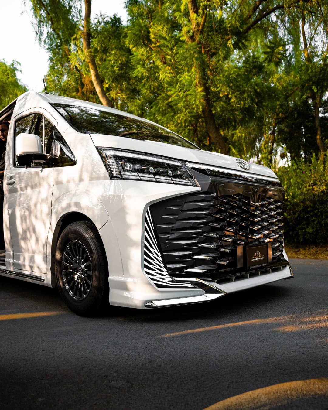 v-class