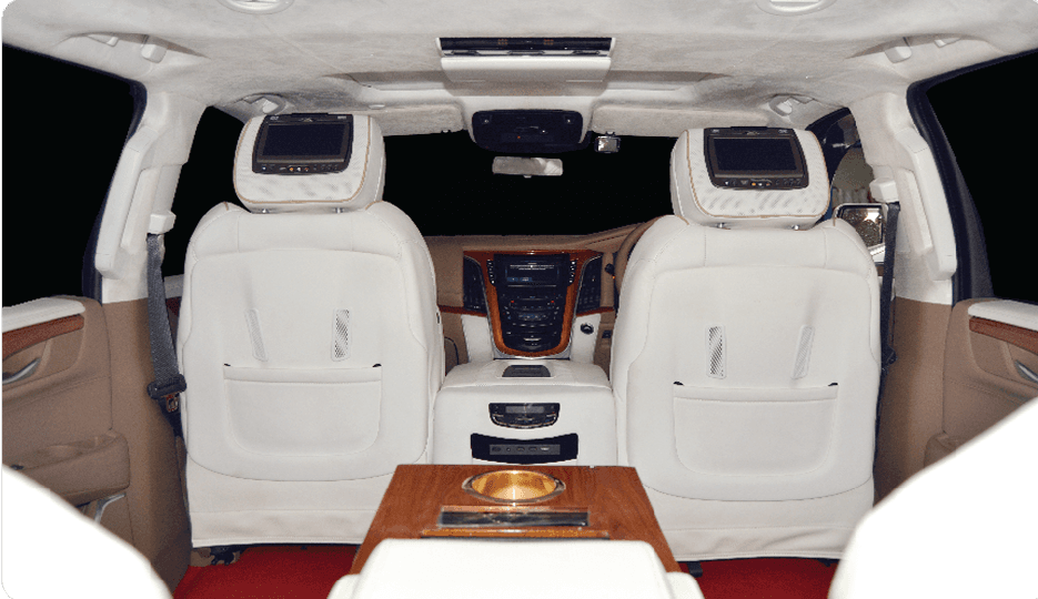 ESCALADE-1