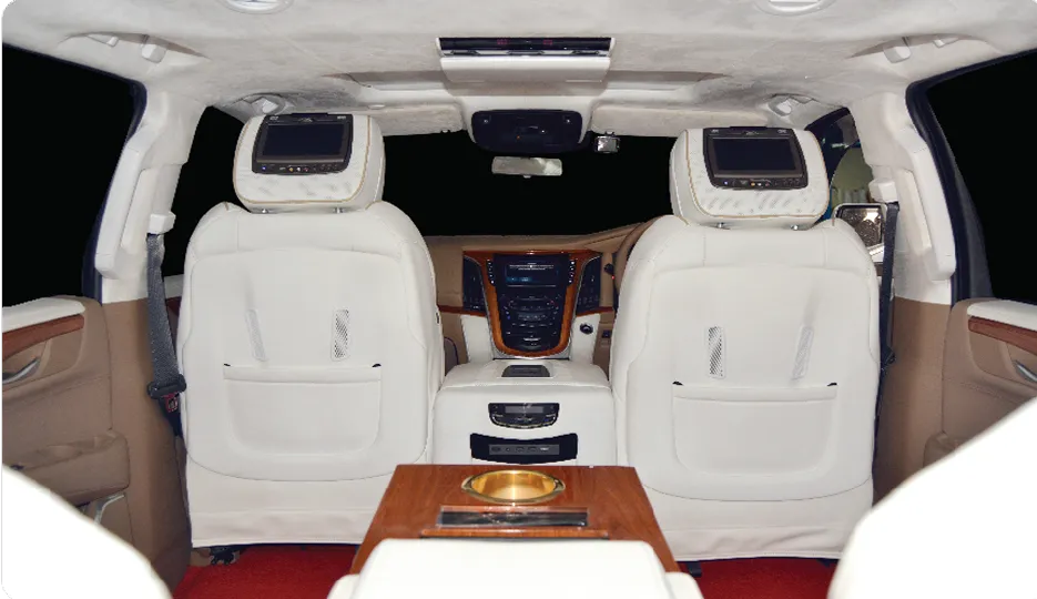 ESCALADE-1