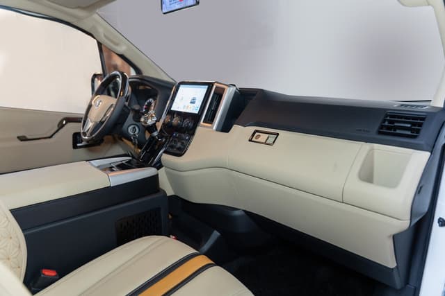 Barugzai Prado VIP Rear Seats Setup