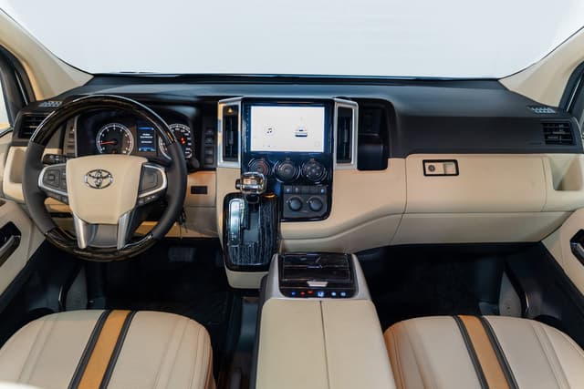 Barugzai Prado VIP Rear Seats Setup