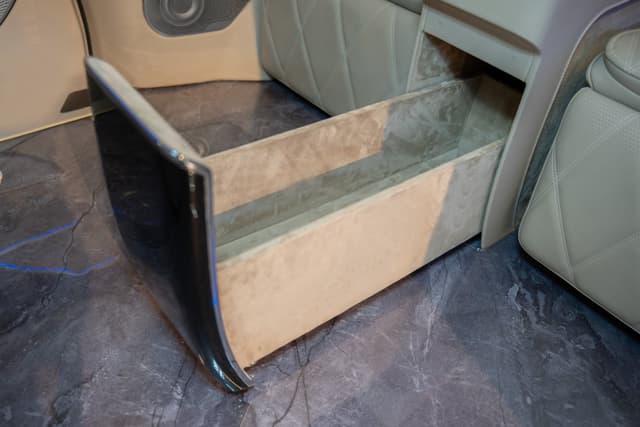 Barugzai Prado VIP Rear Seats Setup