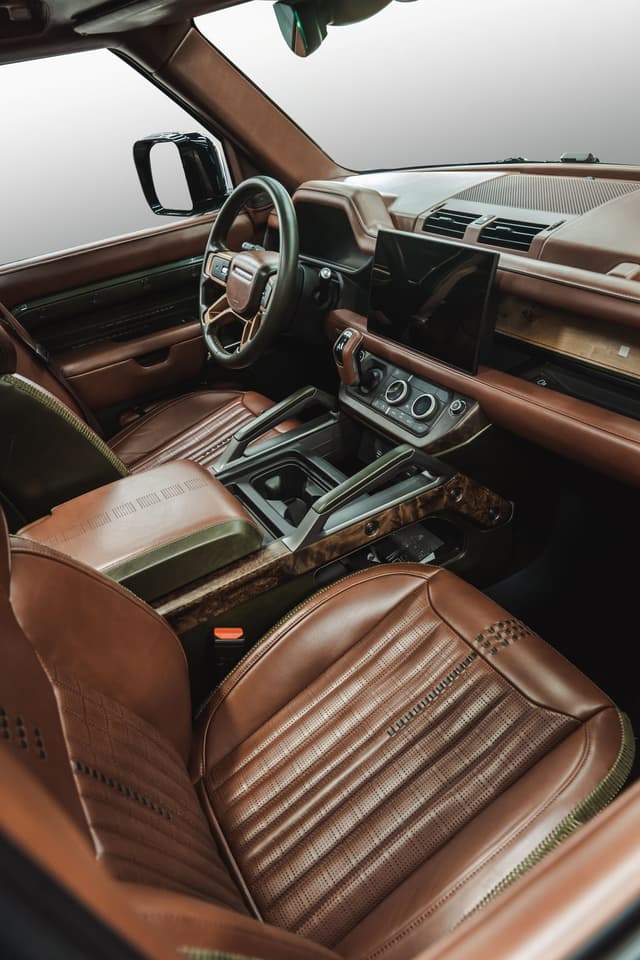 Barugzai Prado VIP Rear Seats Setup