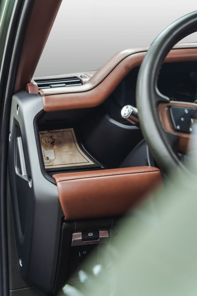 Barugzai Prado VIP Rear Seats Setup