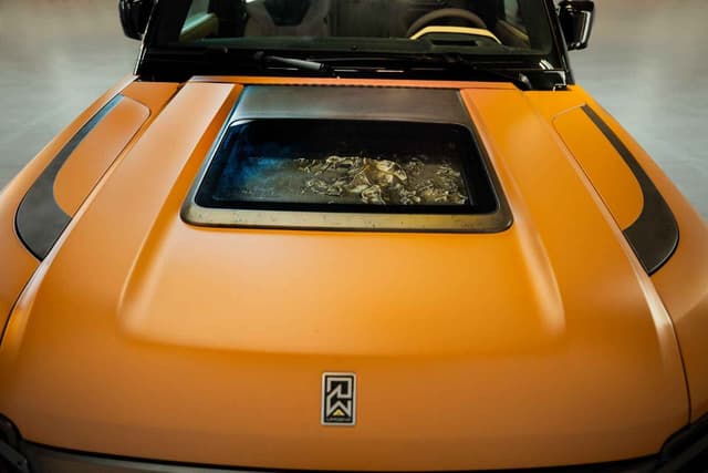Barugzai Prado VIP Rear Seats Setup
