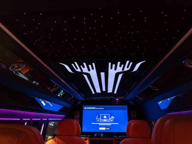 Barugzai Prado VIP Rear Seats Setup
