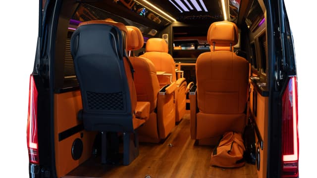 Barugzai Prado VIP Rear Seats Setup