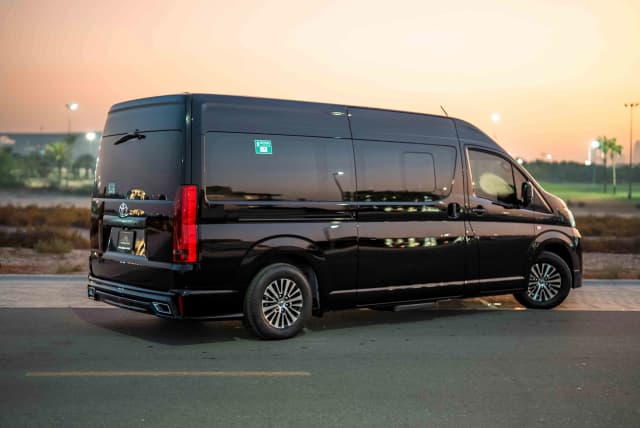 Barugzai Prado VIP Rear Seats Setup
