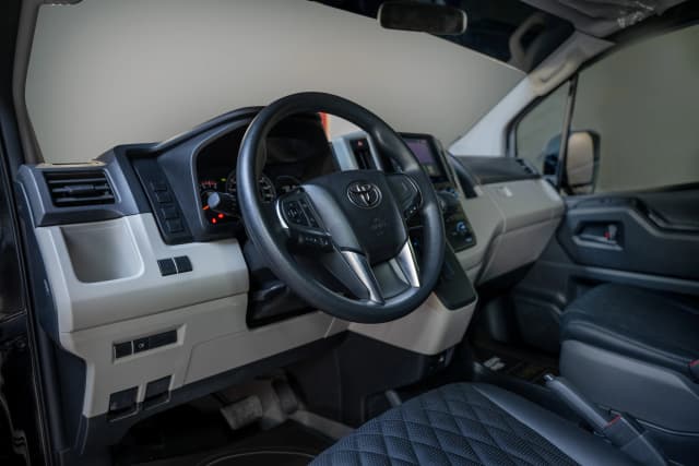 Barugzai Prado VIP Rear Seats Setup