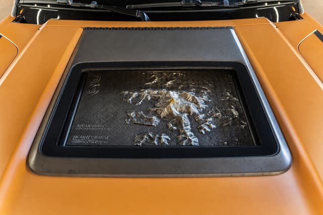Barugzai Prado VIP Rear Seats Setup