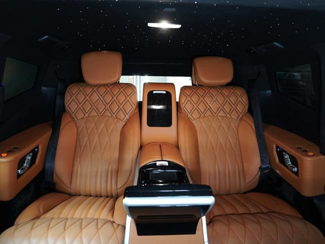 Barugzai Prado VIP Rear Seats Setup