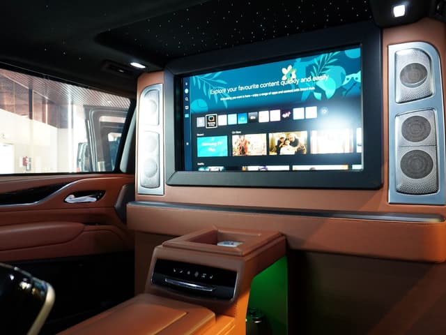 Barugzai Prado VIP Rear Seats Setup